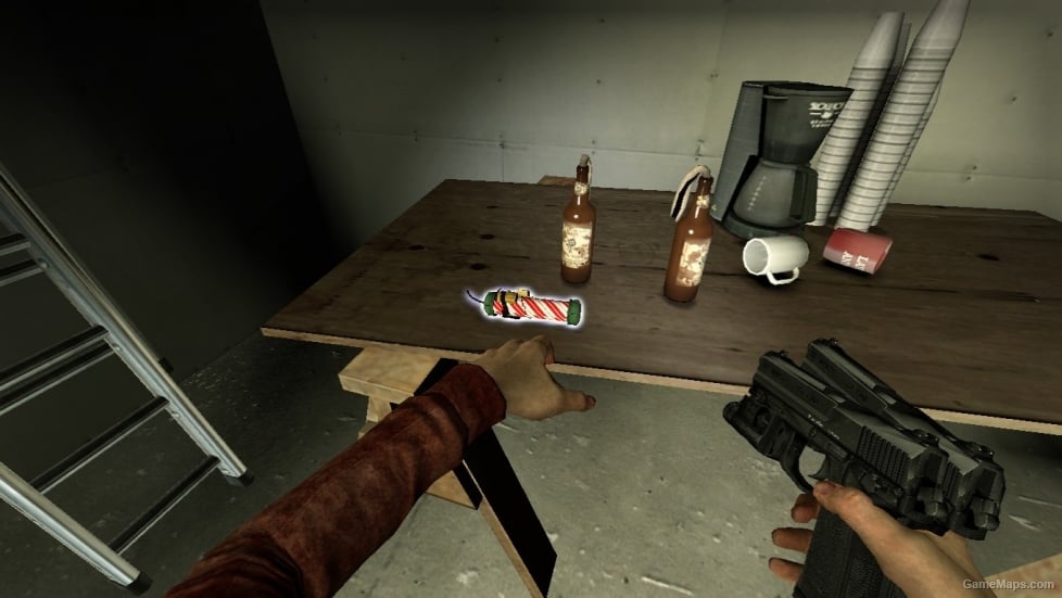 L4D1 Candy Cane pipebomb