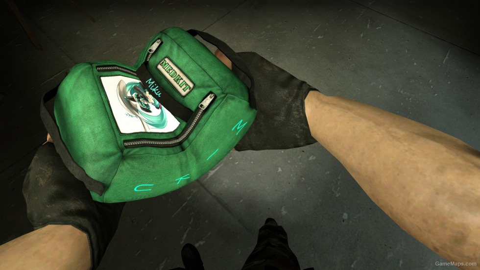 Cedric's green Medkit with Miku