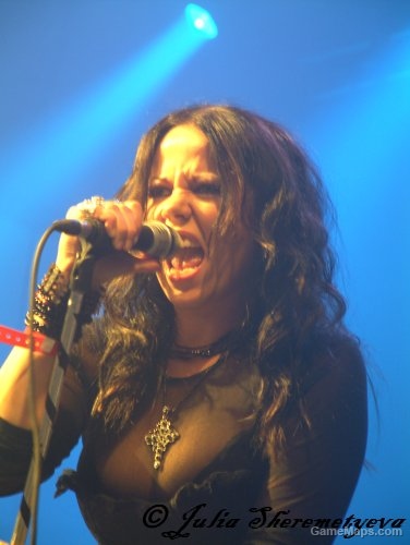 Dark Carnival Lullacry concert