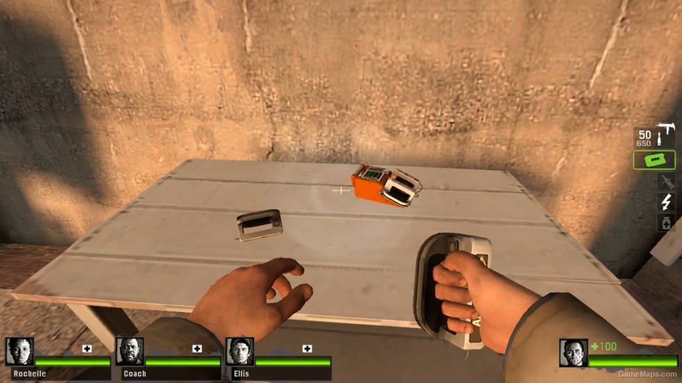 Defibrillator Paddle replace Knife [Melee]