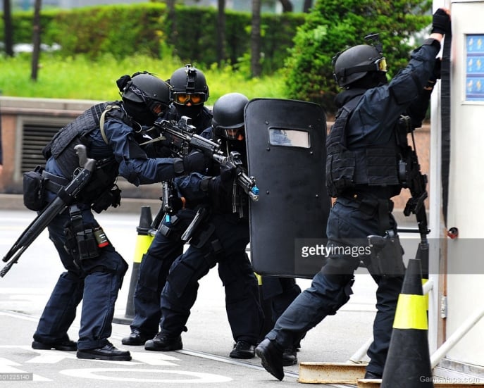 Japan Omega Squad with gasmask (JGSDF)