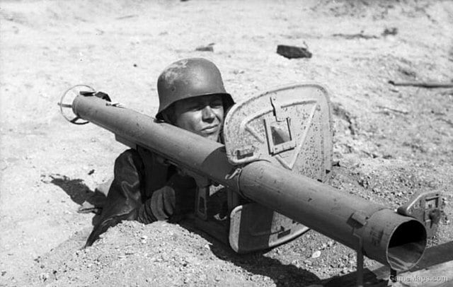 Panzershreck (反坦克) replaces grenade launcher (mod l4d2)