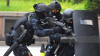 Japan Omega Squad with gasmask (JGSDF)