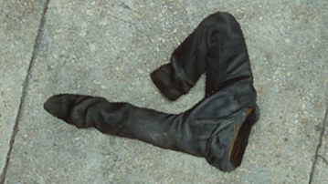 Left 4 Pants : invisible survivors with visible pants
